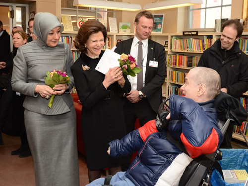 Bayan Gül ve Kraliçe Silvia, Stockholm Halk Müzesi ile Kraliyet Koleksiyonunu Gezdi